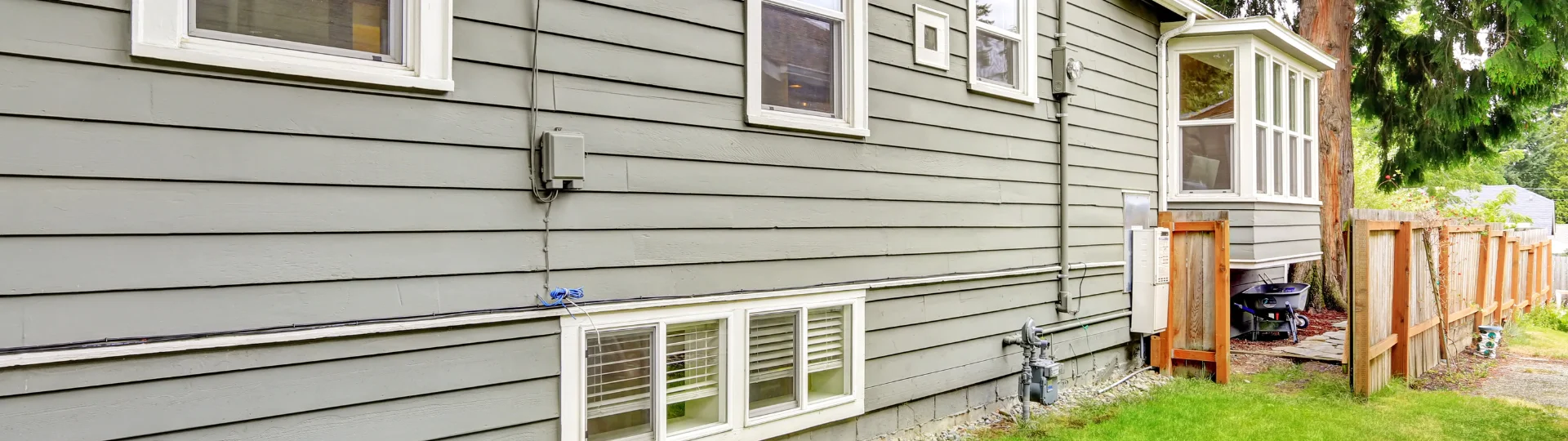 Siding Repair & Installation breadcrumb